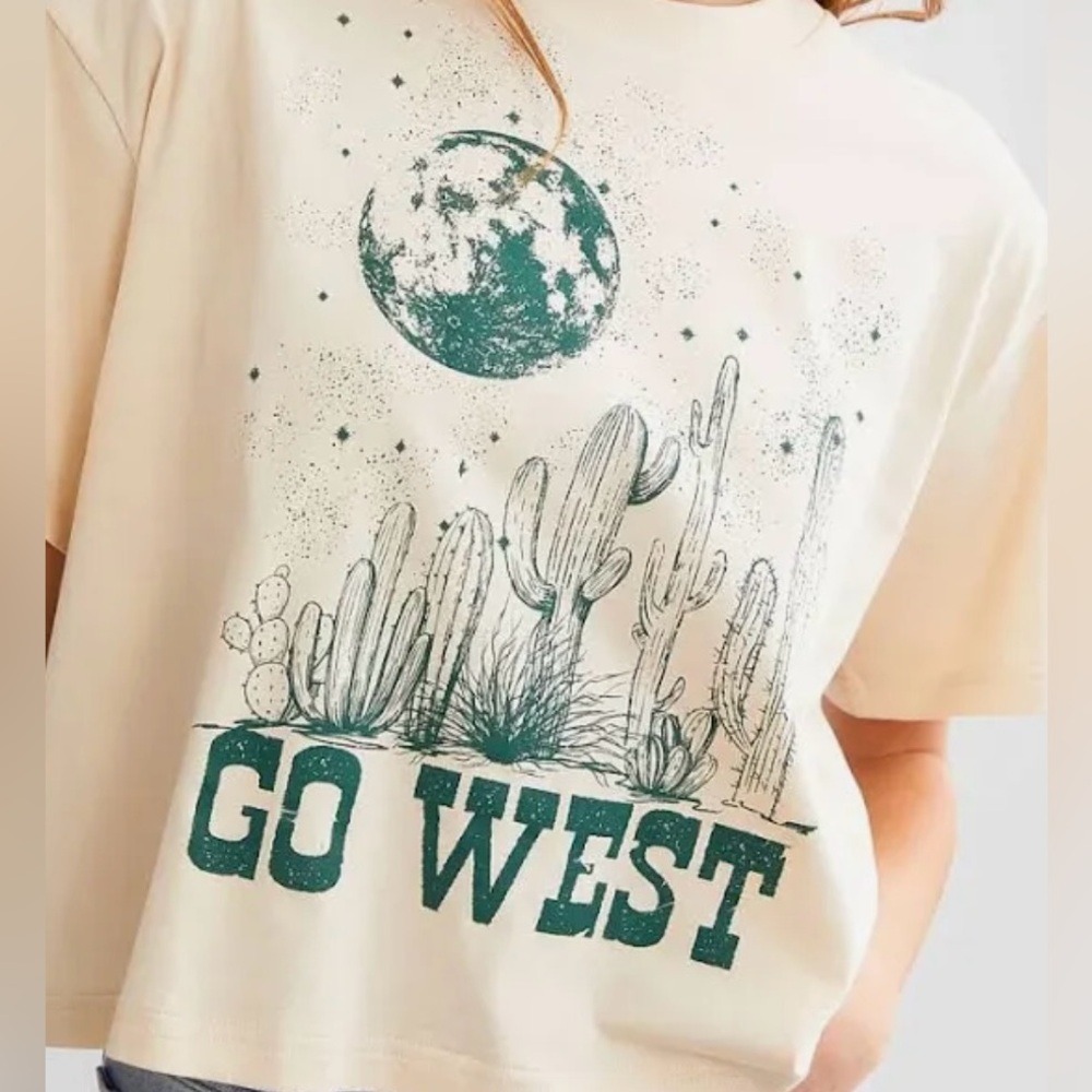Buckle Brand Go West Graphic Cactus Women's Summer Crop Tee Size XS/Small